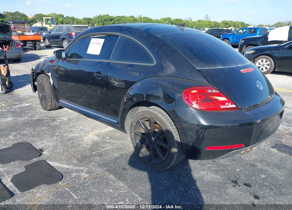 2013 VOLKSWAGEN BEETLE 2.5L VIN: 3VWJX7AT8DM661213