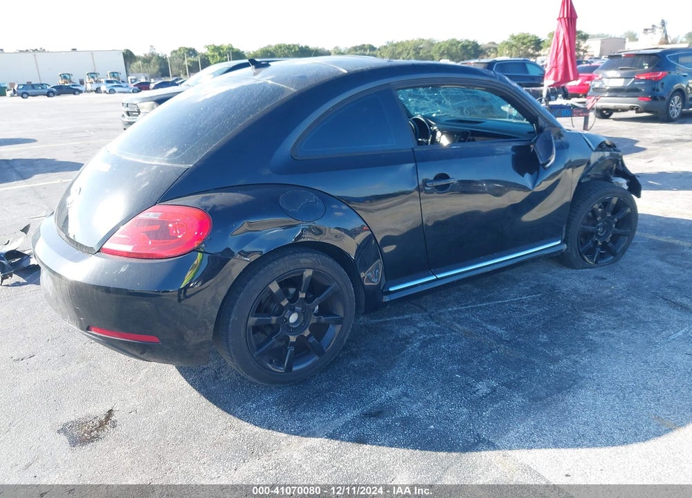 2013 VOLKSWAGEN BEETLE 2.5L VIN: 3VWJX7AT8DM661213