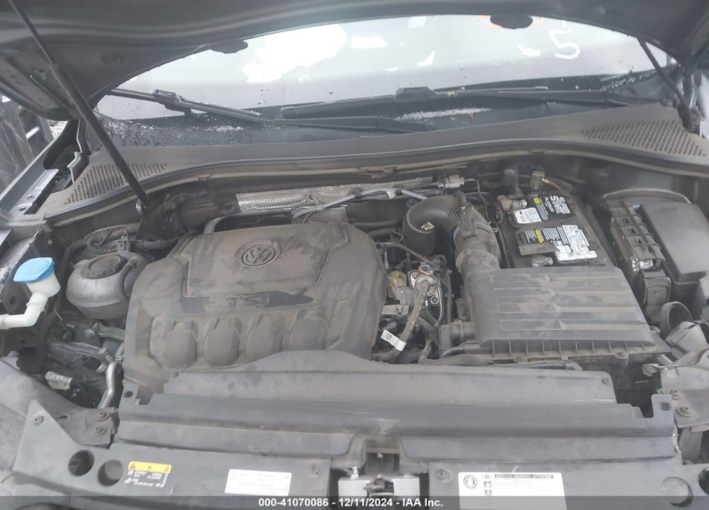 2019 VOLKSWAGEN TIGUAN 2.0T SE/2.0T SEL/2.0T SEL R-LINE/2.0T SEL R-LINE BLACK VIN: 3VV3B7AX9KM046195
