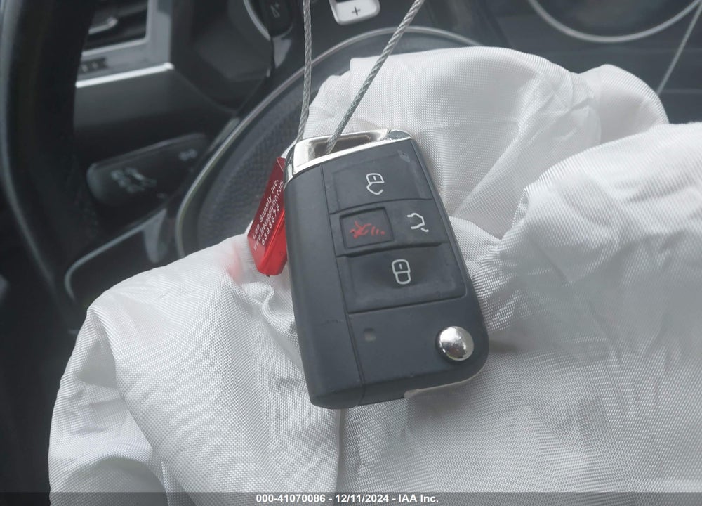 2019 VOLKSWAGEN TIGUAN 2.0T SE/2.0T SEL/2.0T SEL R-LINE/2.0T SEL R-LINE BLACK VIN: 3VV3B7AX9KM046195