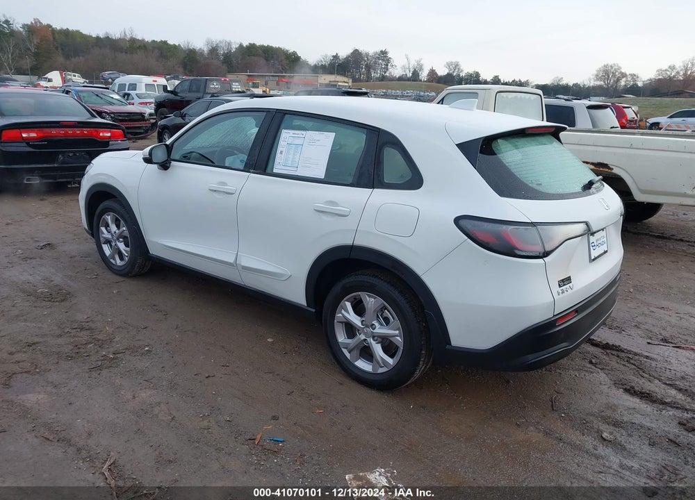 2024 HONDA HR-V AWD LX VIN: 3CZRZ2H32RM771846