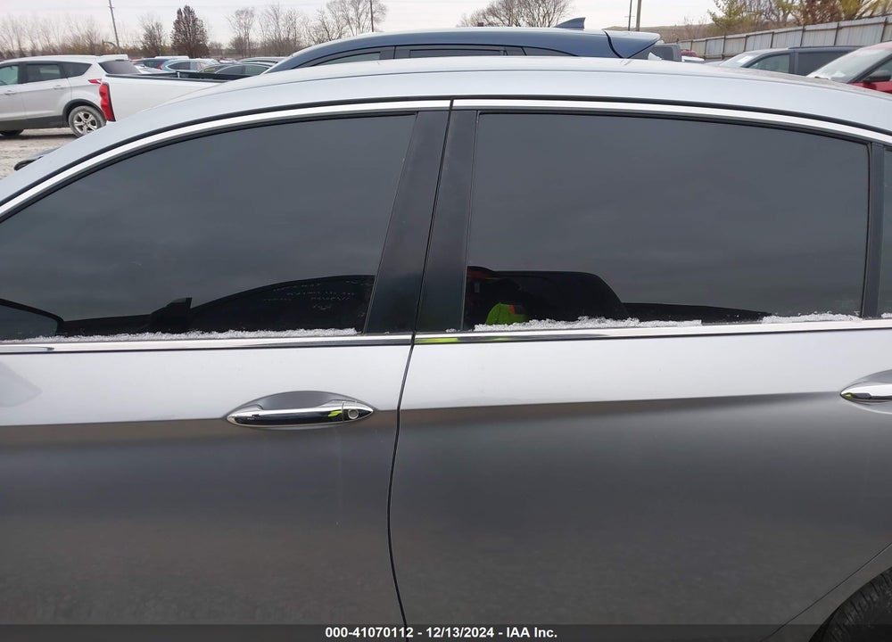 2017 HONDA ACCORD VIN: 1HGCR2F38HA165060