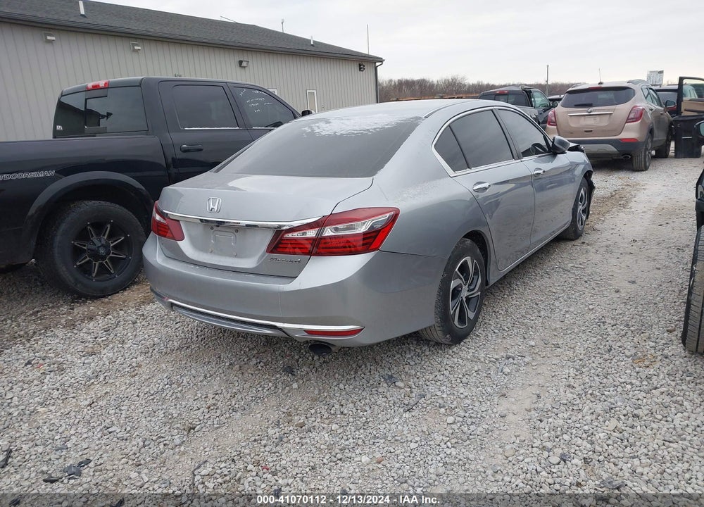 2017 HONDA ACCORD VIN: 1HGCR2F38HA165060