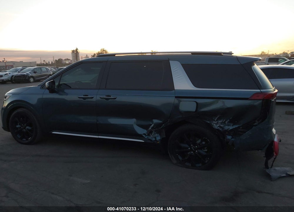 2024 KIA CARNIVAL MPV SX VIN: KNDNE5H36R6386498