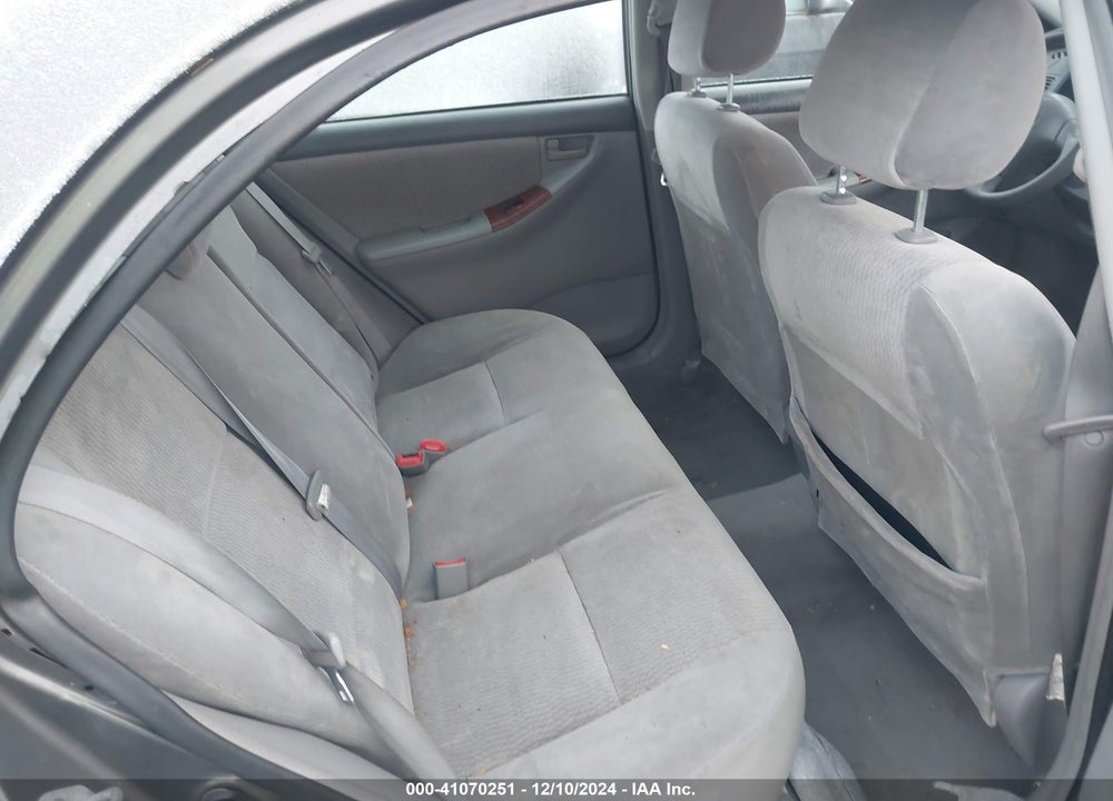 2005 TOYOTA COROLLA LE VIN: 1NXBR32EX5Z357206