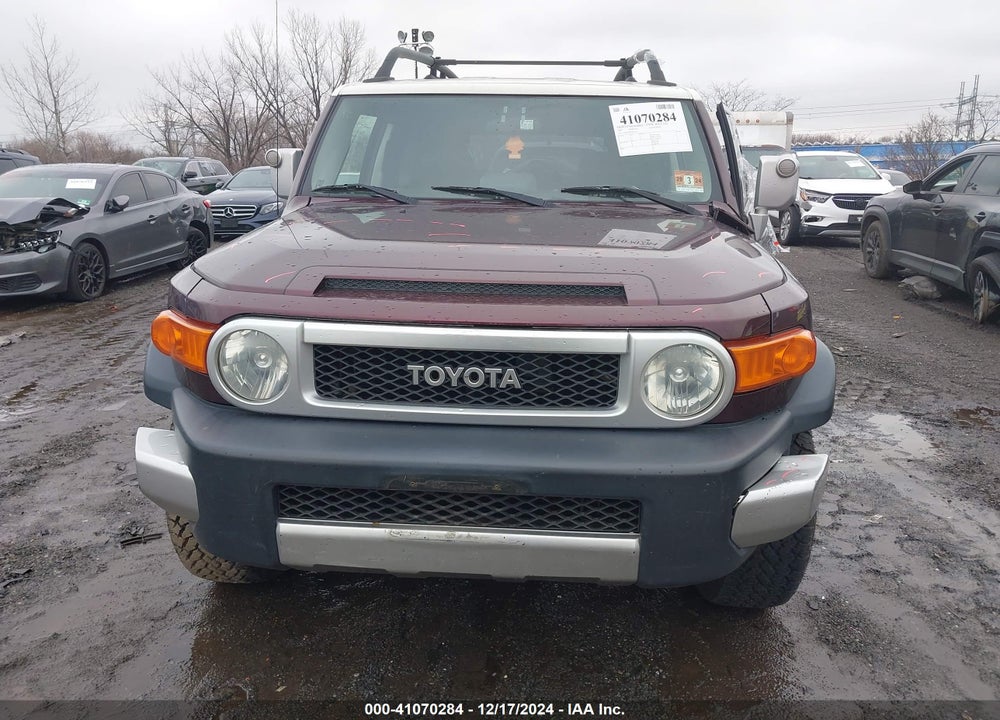 2007 TOYOTA FJ CRUISER VIN: JTEBU11F270053147