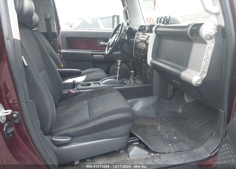 2007 TOYOTA FJ CRUISER VIN: JTEBU11F270053147