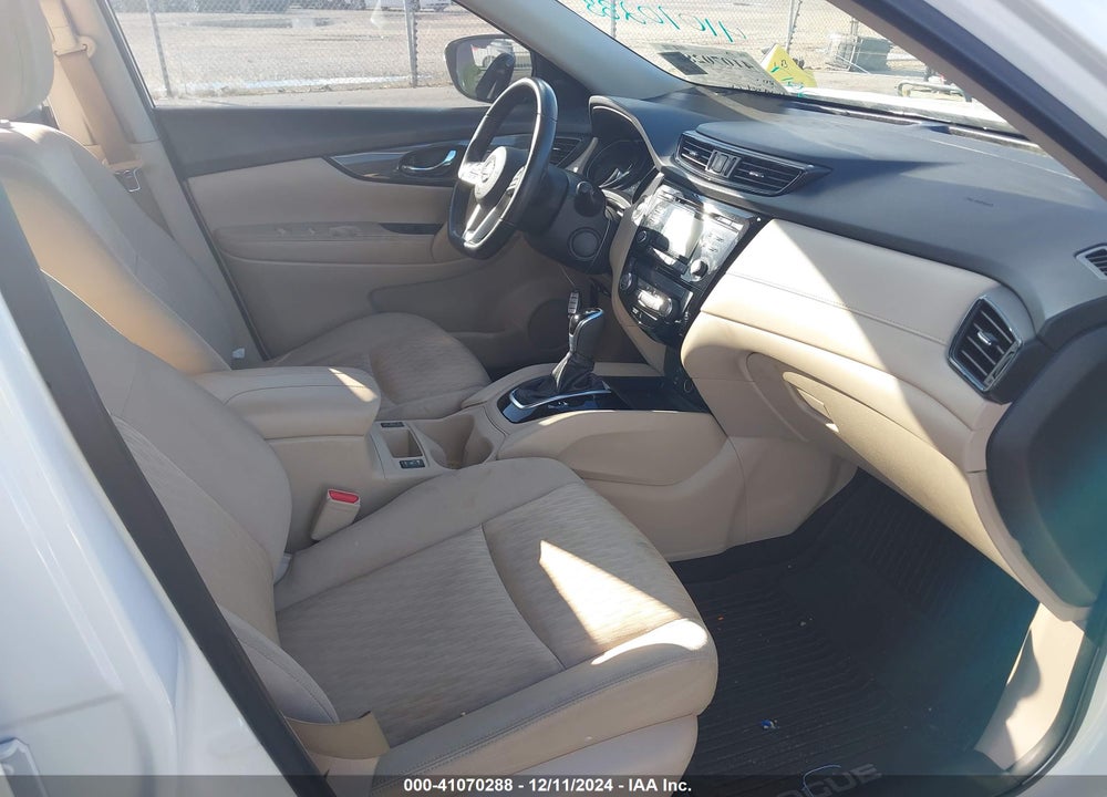 2017 NISSAN ROGUE SV VIN: JN8AT2MTXHW147712