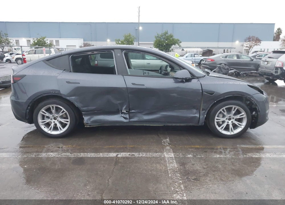 2023 TESLA MODEL Y AWD/LONG RANGE DUAL MOTOR ALL-WHEEL DRIVE VIN: 7SAYGAEE7PF623932