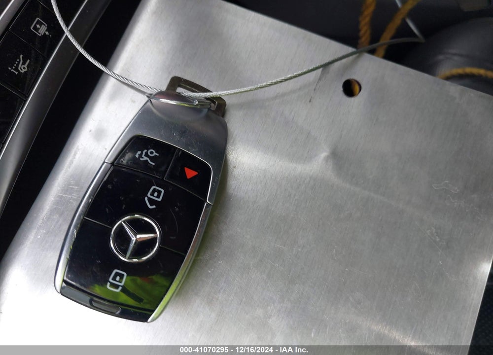 2018 MERCEDES-BENZ S 560 VIN: WDDUG8DB6JA385301