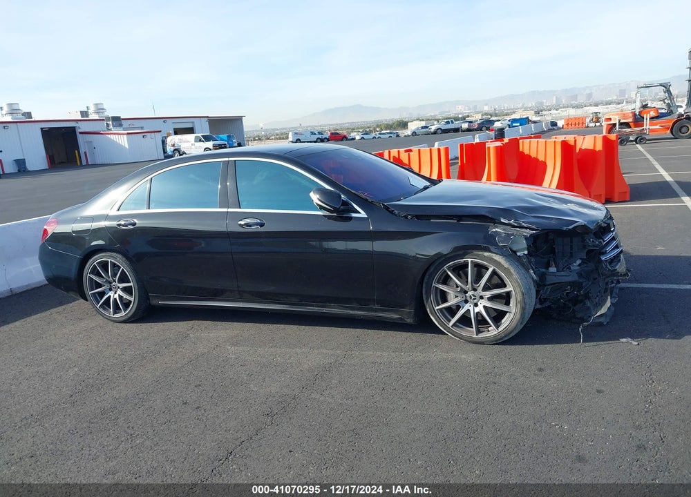 2018 MERCEDES-BENZ S 560 VIN: WDDUG8DB6JA385301