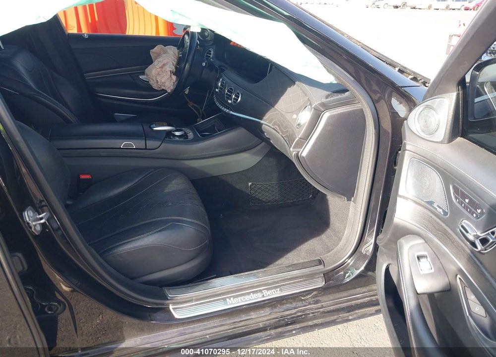 2018 MERCEDES-BENZ S 560 VIN: WDDUG8DB6JA385301