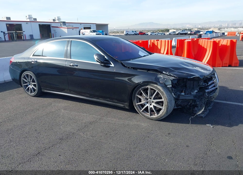 2018 MERCEDES-BENZ S 560 VIN: WDDUG8DB6JA385301