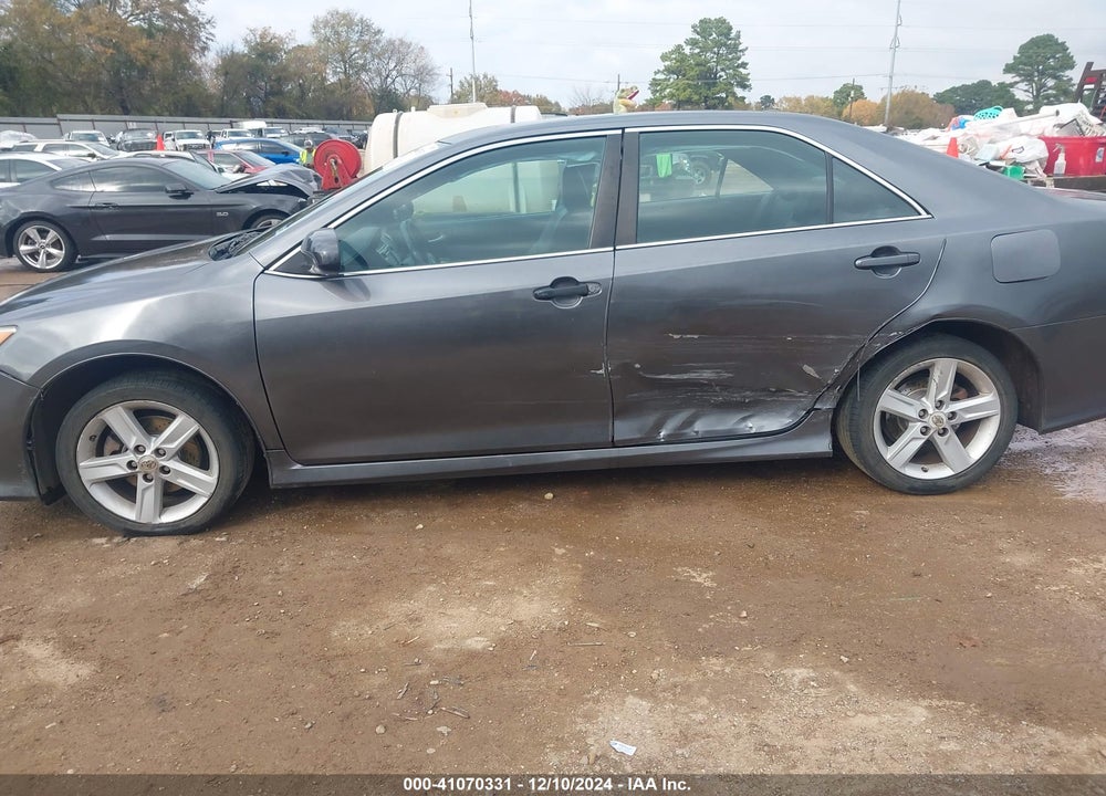 2012 TOYOTA CAMRY SE VIN: 4T1BF1FK5CU082676
