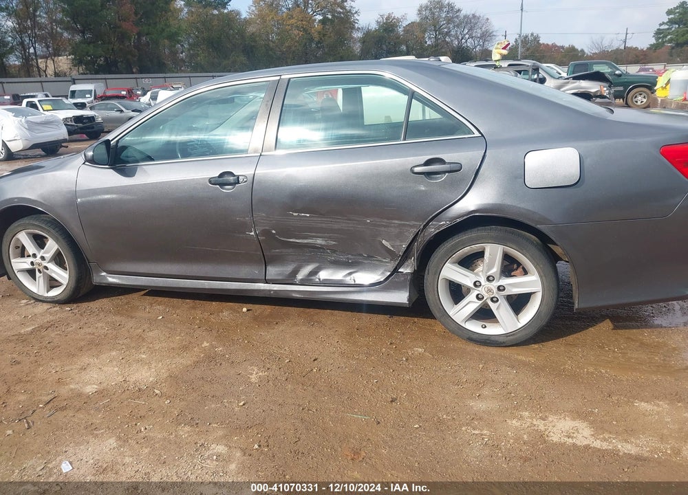 2012 TOYOTA CAMRY SE VIN: 4T1BF1FK5CU082676