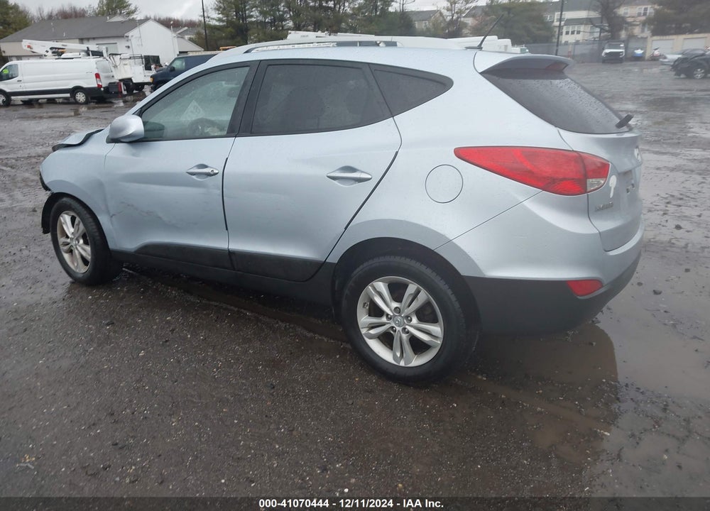 2011 HYUNDAI TUCSON GLS VIN: KM8JU3AC2BU198235