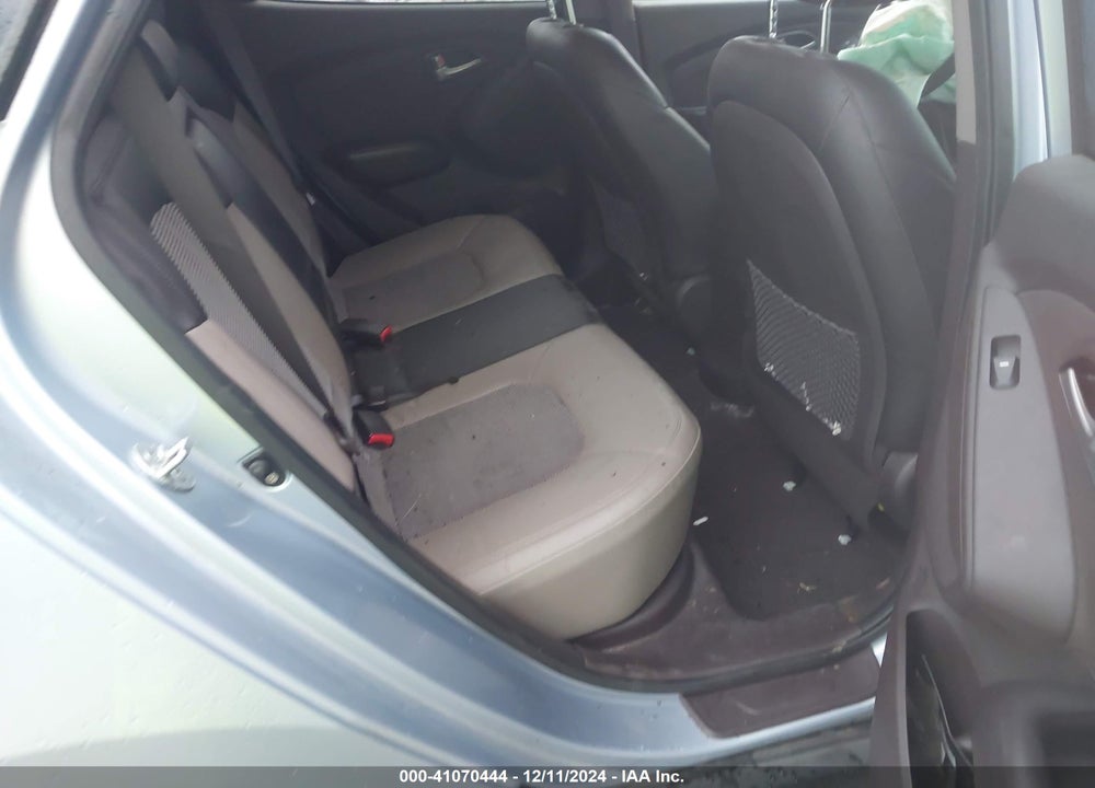 2011 HYUNDAI TUCSON GLS VIN: KM8JU3AC2BU198235