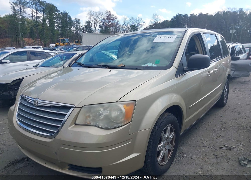 2010 CHRYSLER TOWN & COUNTRY NEW LX VIN: 2A4RR2D16AR374545