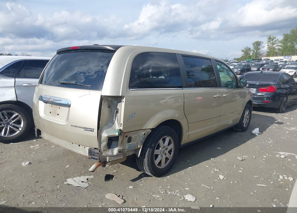2010 CHRYSLER TOWN & COUNTRY NEW LX VIN: 2A4RR2D16AR374545