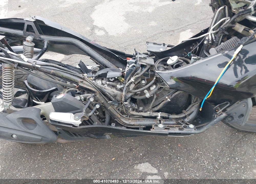 2013 HONDA PCX 150 VIN: MLHKF1216D5005521