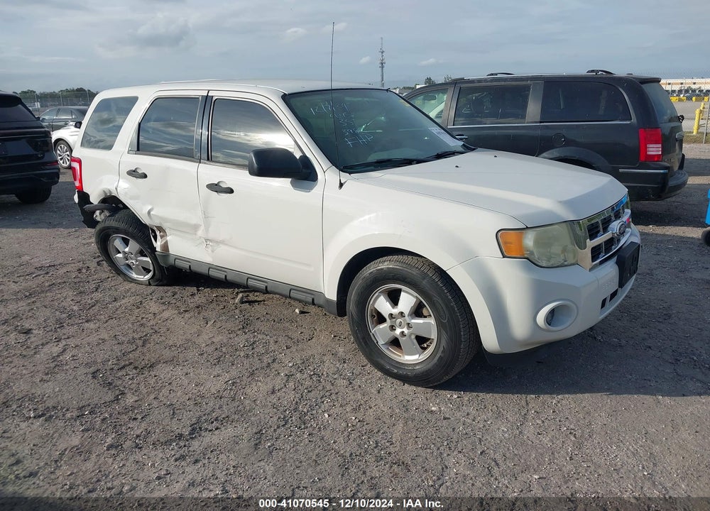 2011 FORD ESCAPE XLS VIN: 1FMCU0C79BKB73982