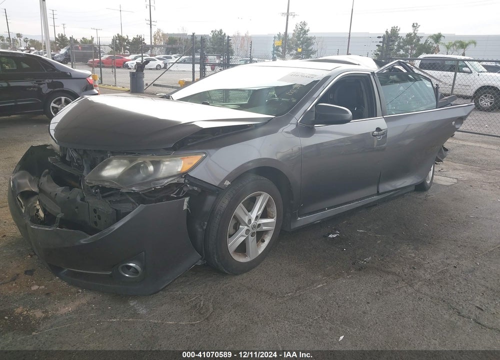 2014 TOYOTA CAMRY SE VIN: 4T1BF1FK2EU441324