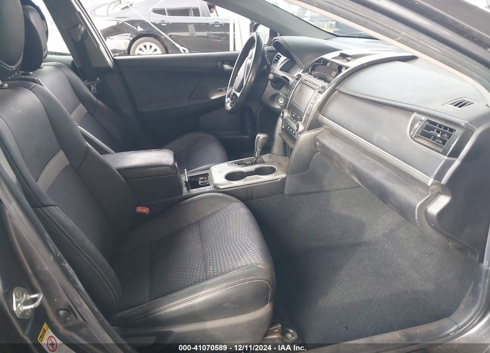 2014 TOYOTA CAMRY SE VIN: 4T1BF1FK2EU441324