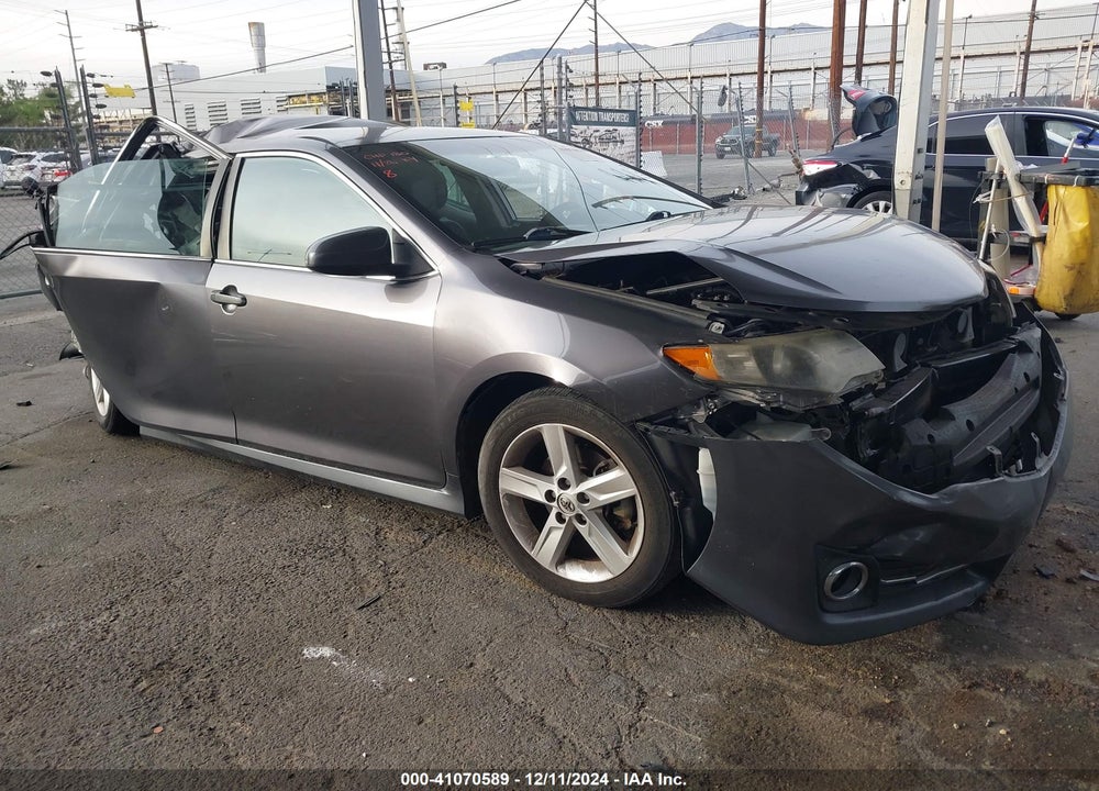 2014 TOYOTA CAMRY SE VIN: 4T1BF1FK2EU441324