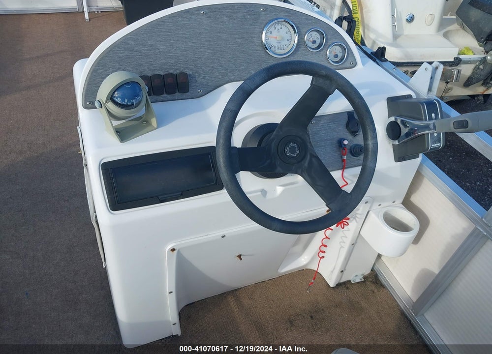 2007 AVALON BOAT VIN: DVN43822H607