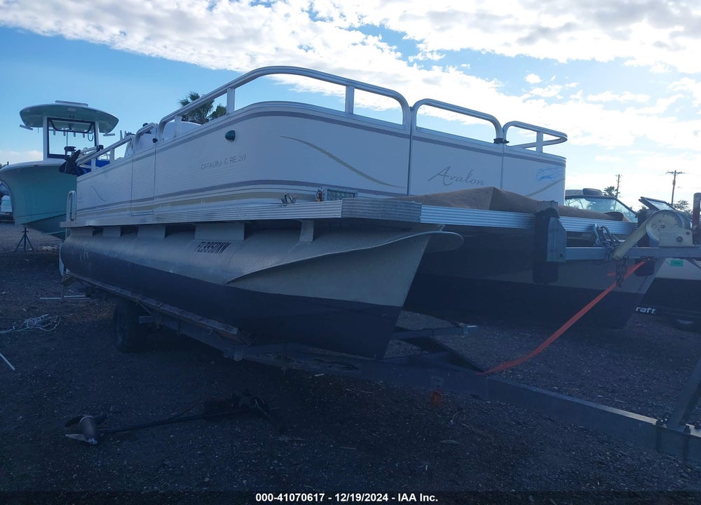 2007 AVALON BOAT VIN: DVN43822H607