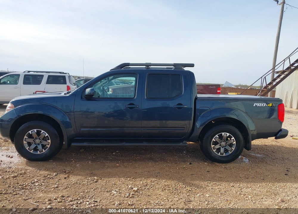 2016 FRONTIER NISSAN  PRO-4X VIN: 1N6AD0EV8GN902726