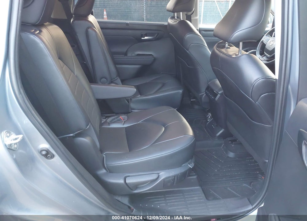 2023 TOYOTA HIGHLANDER XLE VIN: 5TDKDRBH2PS029477