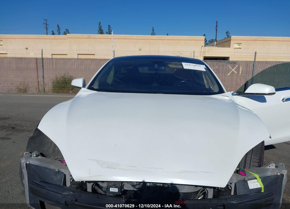 2014 TESLA MODEL S P85 VIN: 5YJSA1H19EFP31852