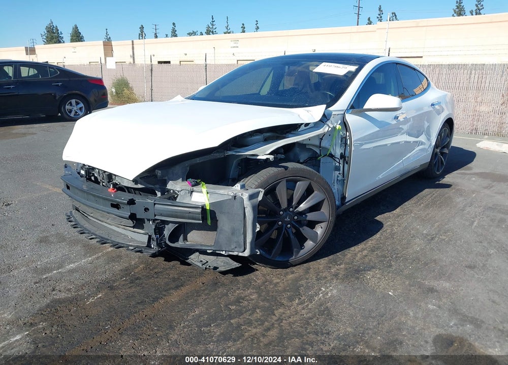 2014 TESLA MODEL S P85 VIN: 5YJSA1H19EFP31852