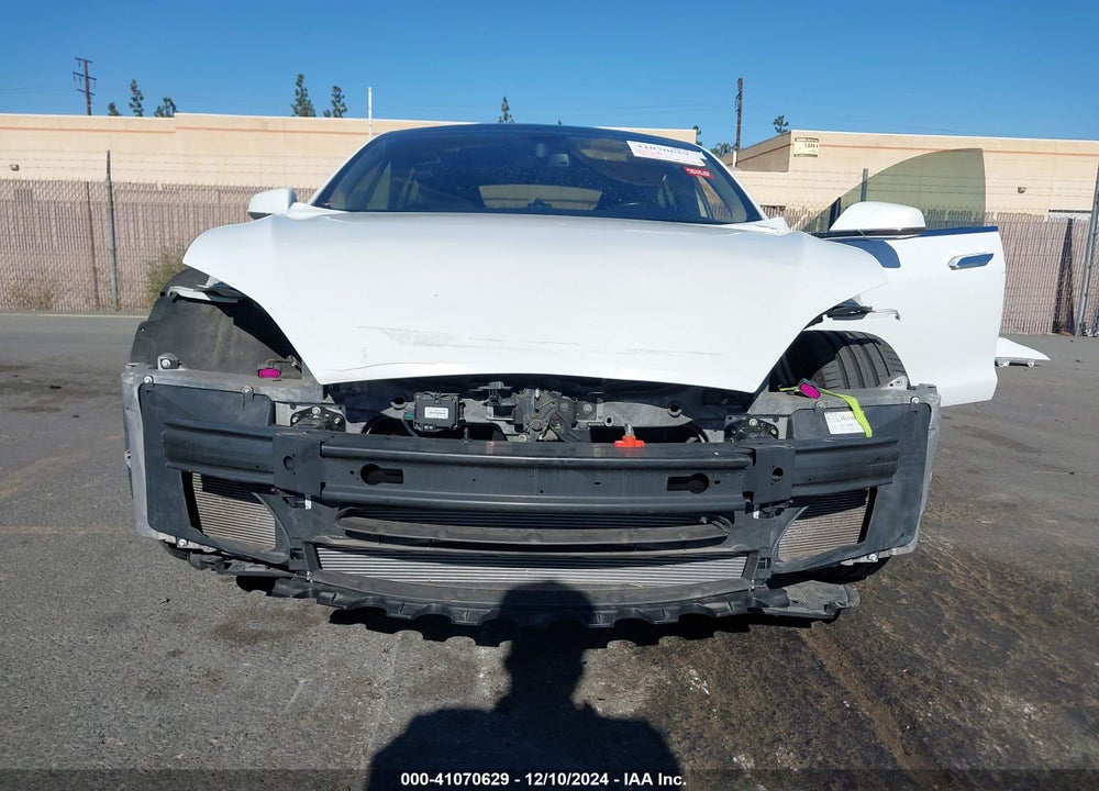 2014 TESLA MODEL S P85 VIN: 5YJSA1H19EFP31852