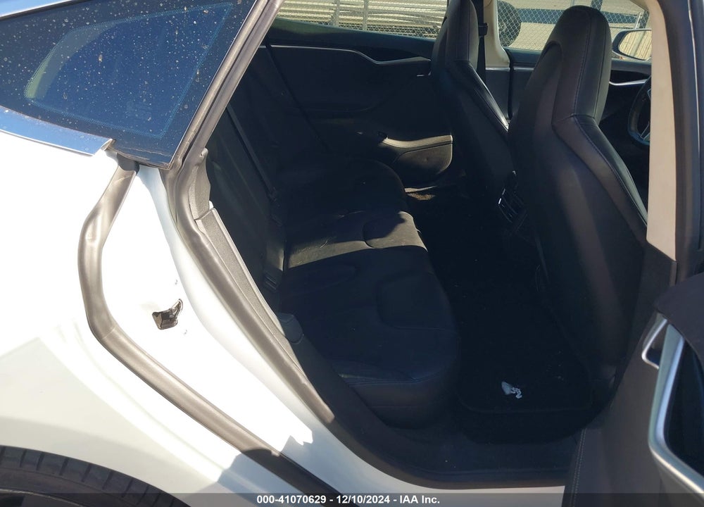 2014 TESLA MODEL S P85 VIN: 5YJSA1H19EFP31852
