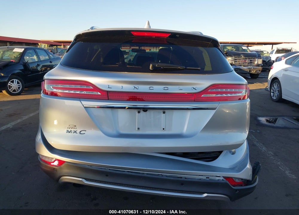 2019 LINCOLN MKC SELECT VIN: 5LMCJ2C97KUL30495