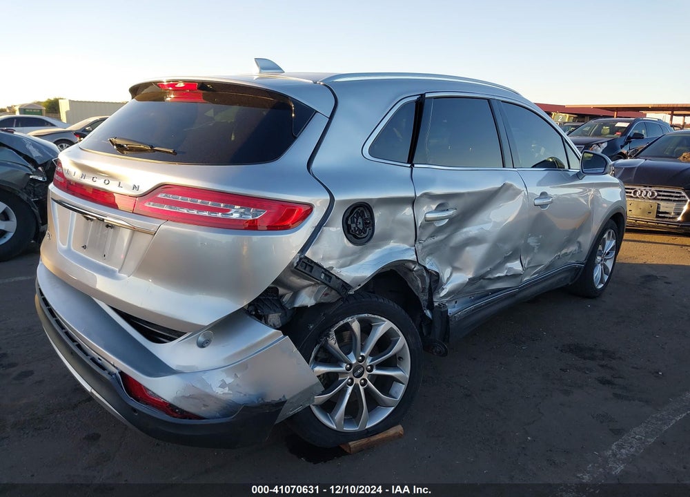 2019 LINCOLN MKC SELECT VIN: 5LMCJ2C97KUL30495