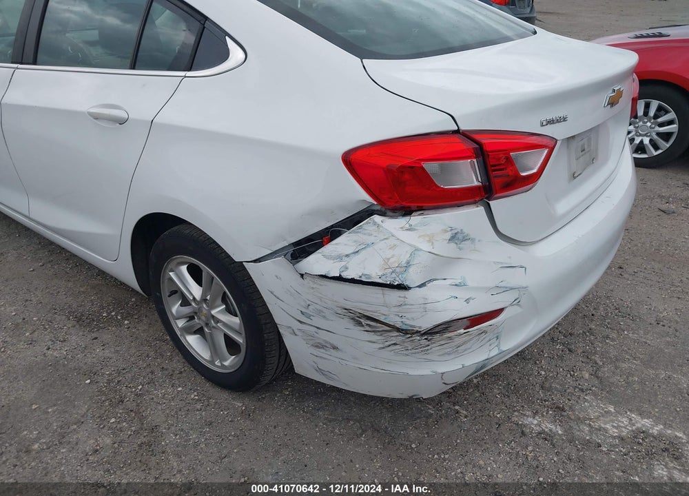2018 CHEVROLET CRUZE VIN: 1G1BE5SM6J7154897