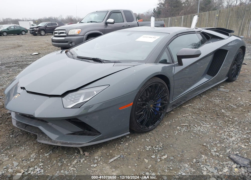 2018 LAMBORGHINI AVENTADOR S VIN: ZHWUV4ZD9JLA07622