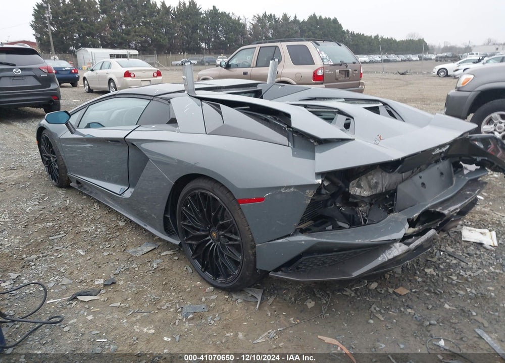 2018 LAMBORGHINI AVENTADOR S VIN: ZHWUV4ZD9JLA07622