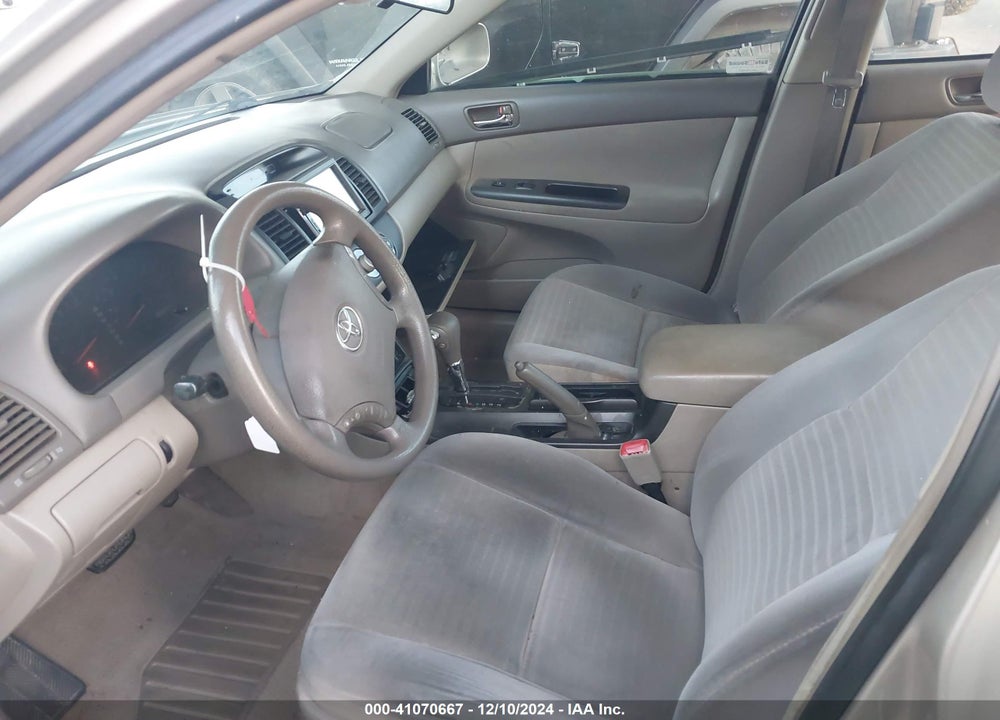2005 TOYOTA CAMRY LE VIN: 4T1BE32K05U051892