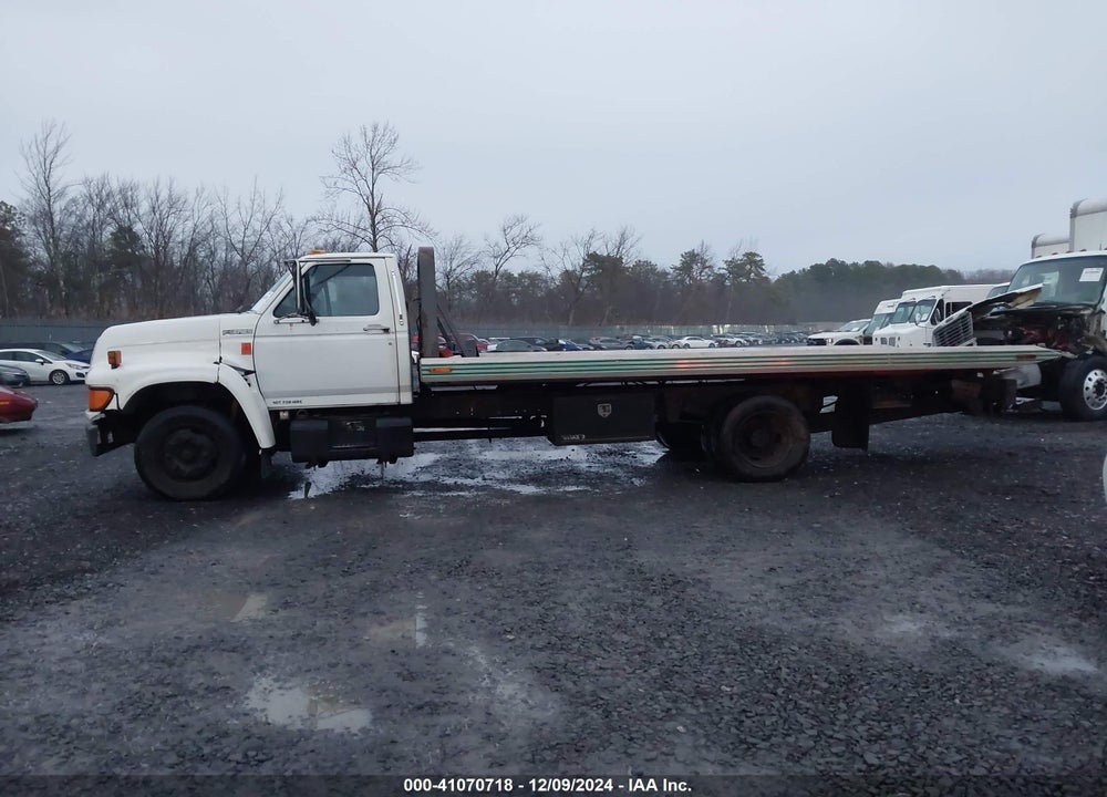 1998 FORD F800 VIN: 1FDNF80C2WVA20710