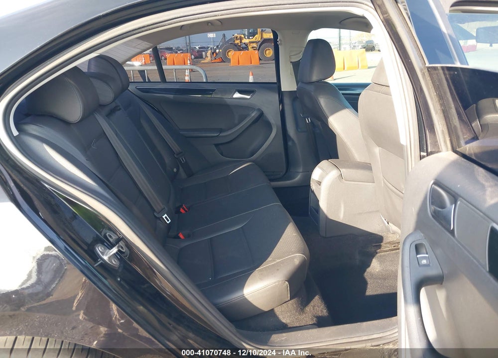 2017 VOLKSWAGEN JETTA 1.8T SEL/1.8T SEL PREMIUM VIN: 3VWL17AJ1HM401315