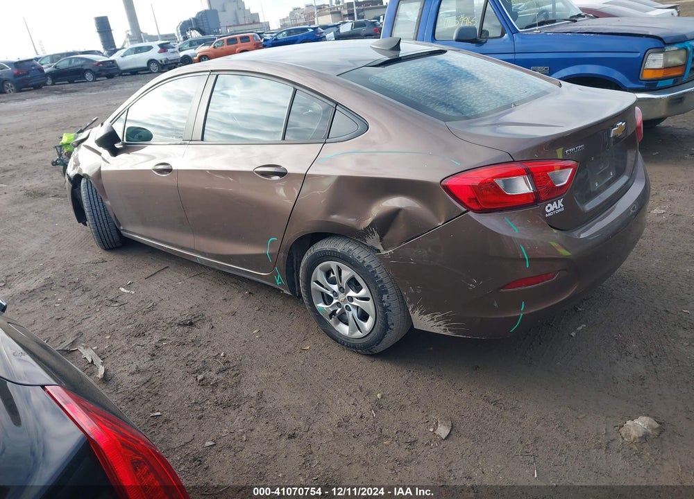 2019 CHEVROLET CRUZE VIN: 1G1BC5SM0K7126794