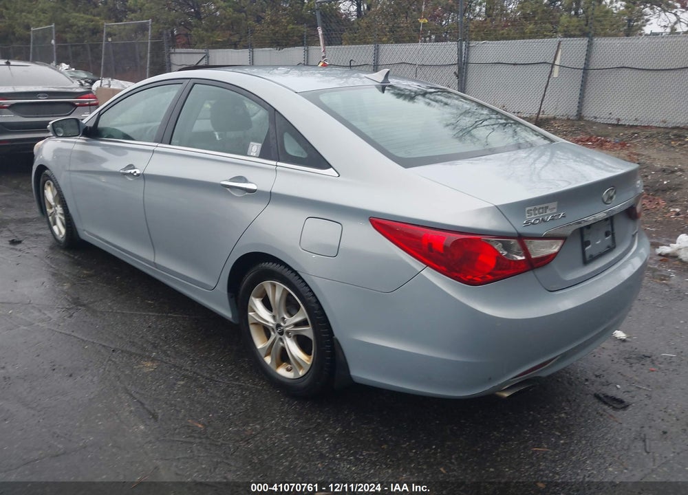 2011 HYUNDAI SONATA LIMITED 2.0T VIN: 5NPEC4AB1BH290517