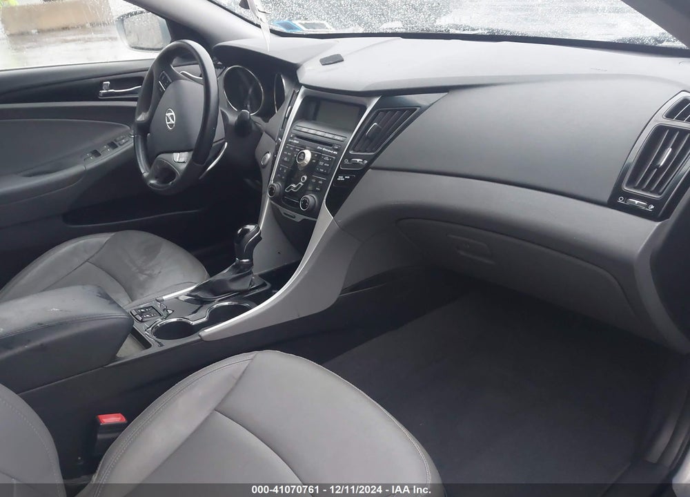 2011 HYUNDAI SONATA LIMITED 2.0T VIN: 5NPEC4AB1BH290517