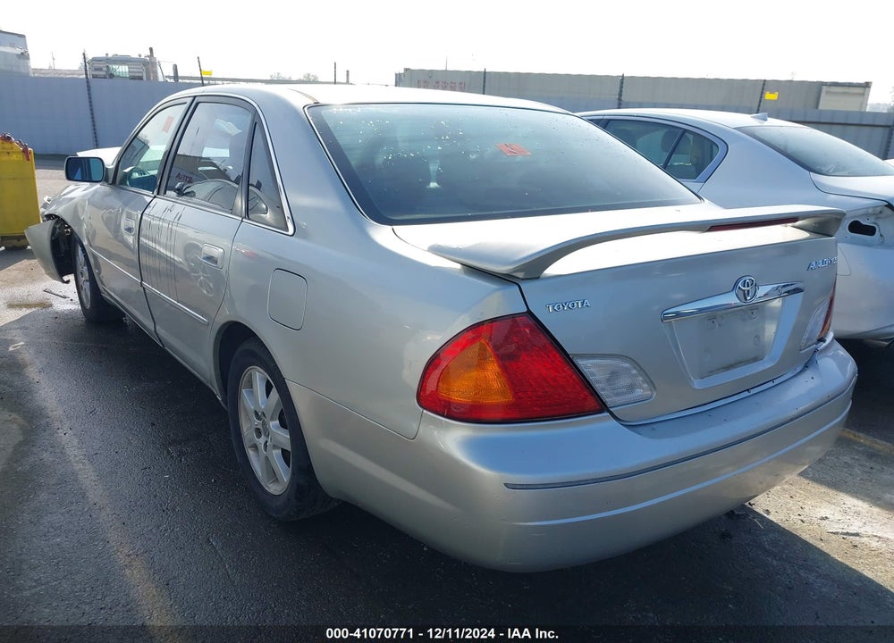 2002 TOYOTA AVALON XLS VIN: 4T1BF28B02U223140
