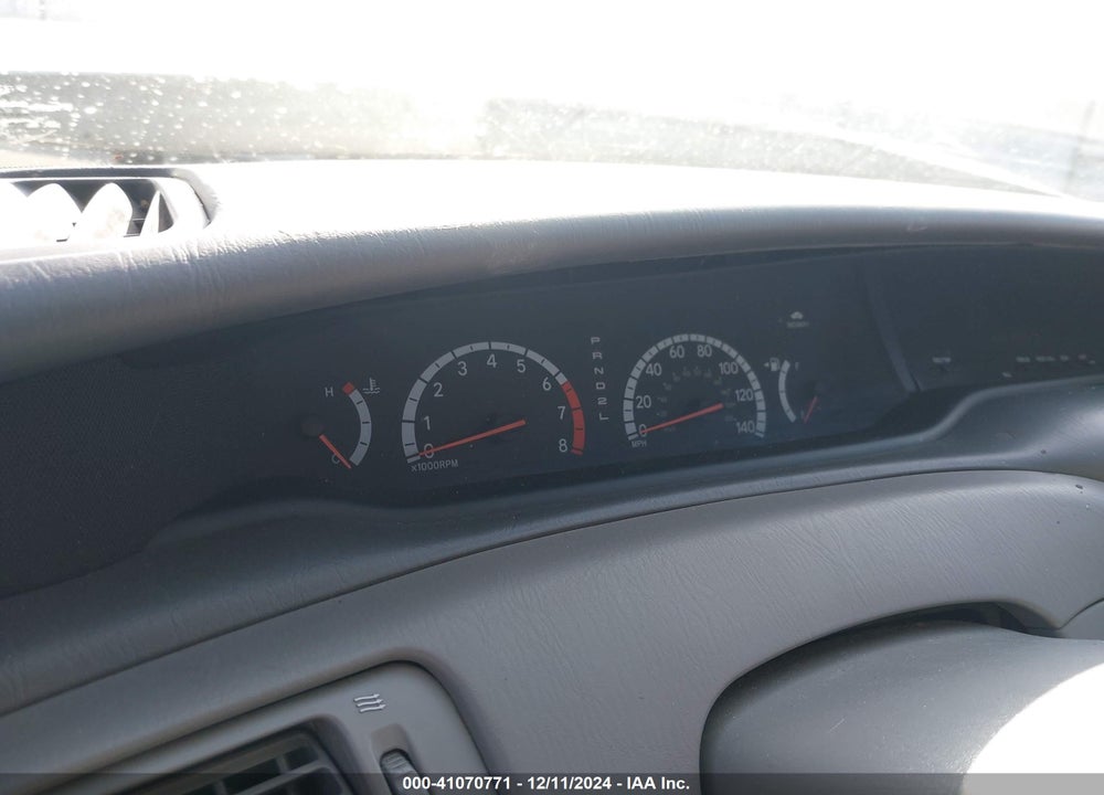 2002 TOYOTA AVALON XLS VIN: 4T1BF28B02U223140
