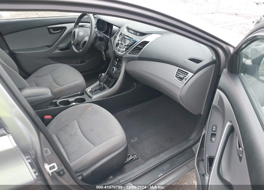 2014 HYUNDAI ELANTRA SE VIN: 5NPDH4AE4EH515203